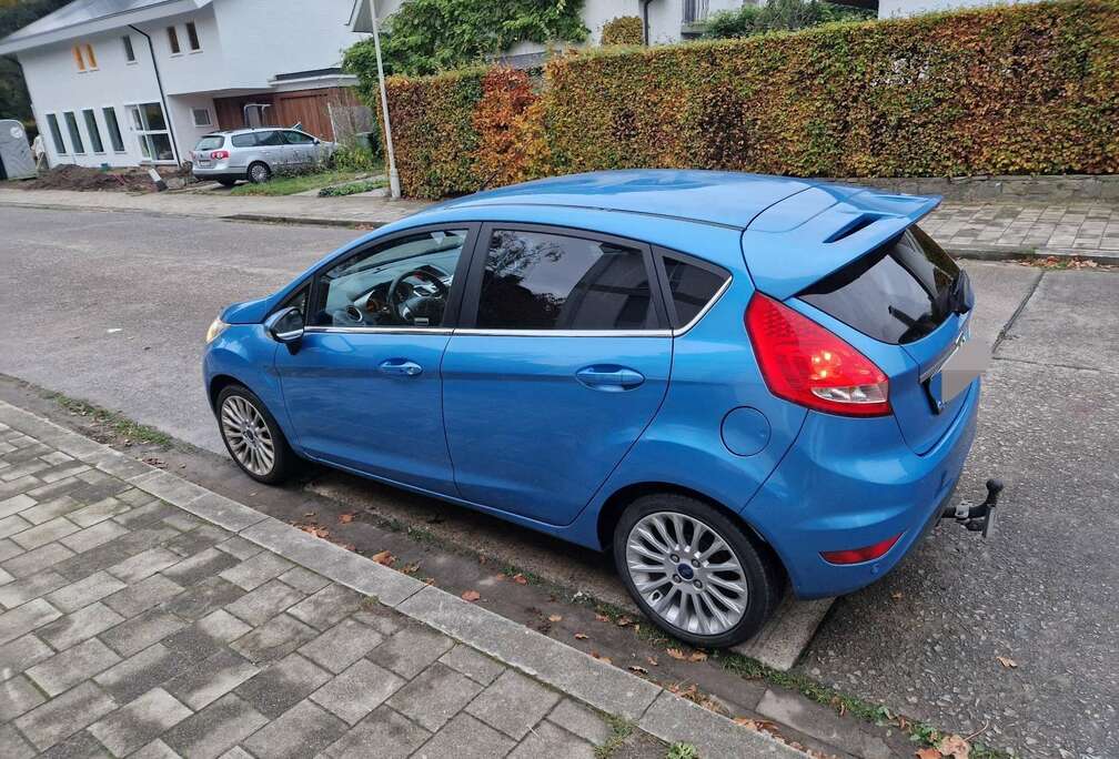 Ford titanium Facelift Full option gekeurd vr verkoop