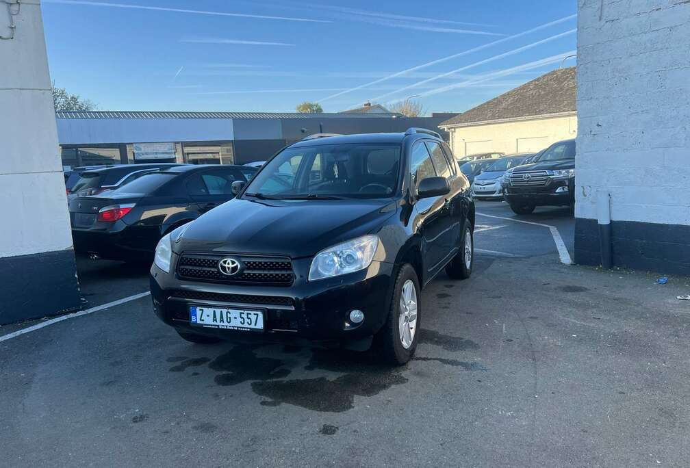 Toyota RAV4 2.0i VVT-i 16v