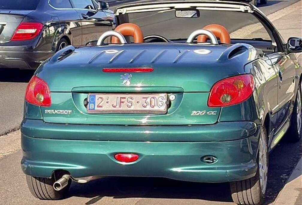 Peugeot CC 1.6i 16v Roland Garros