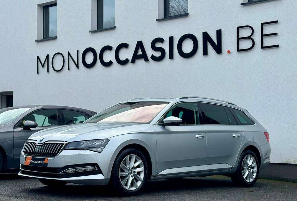 Skoda 1.6 TDi Style DSG Carplay Caméra Led S.Electr