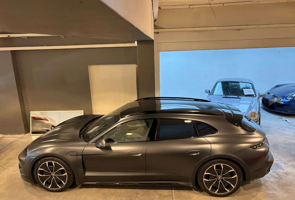 Porsche 4S Cross Turismo - PORSCHE APPROVED