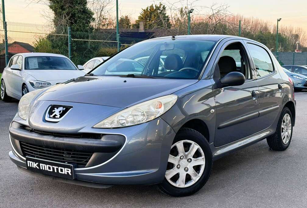 Peugeot 1.1 ESSENCE 60CV5 PORTES