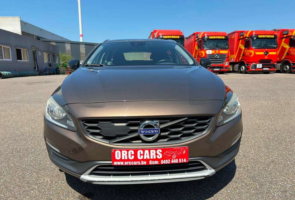 Volvo VOLVO V60 CROSS COUNTRY D3 2.0 DIESEL  1e EIGENAAR  GARANTIE