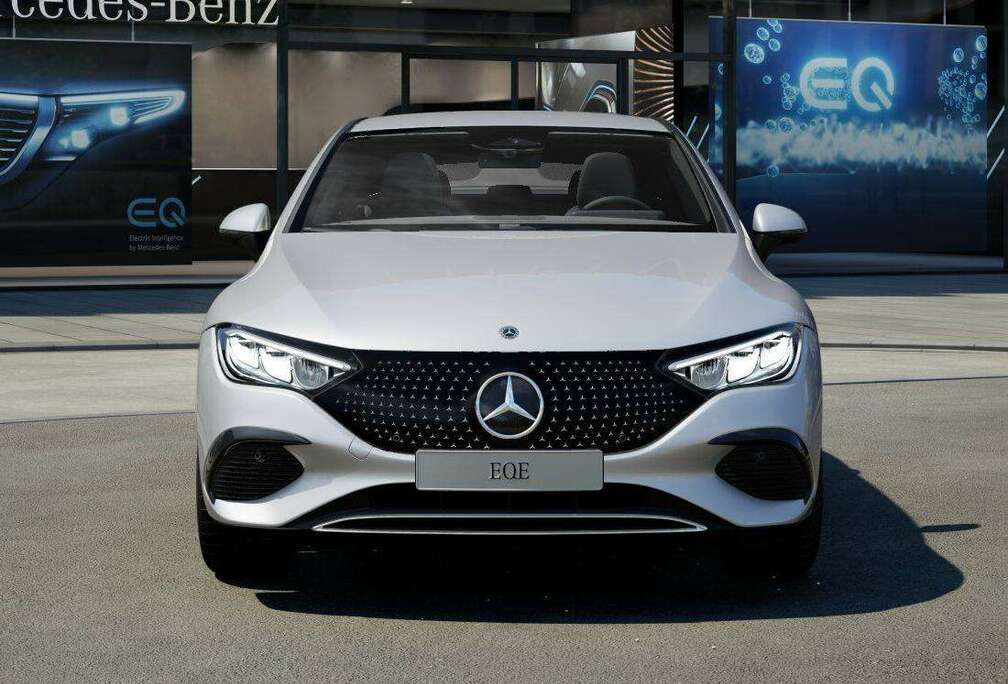 Mercedes-Benz 89 kWh Luxury Line