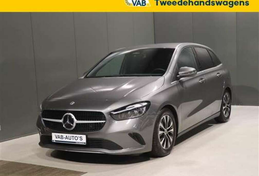 Mercedes-Benz ESSENTIAL LINE MHEV