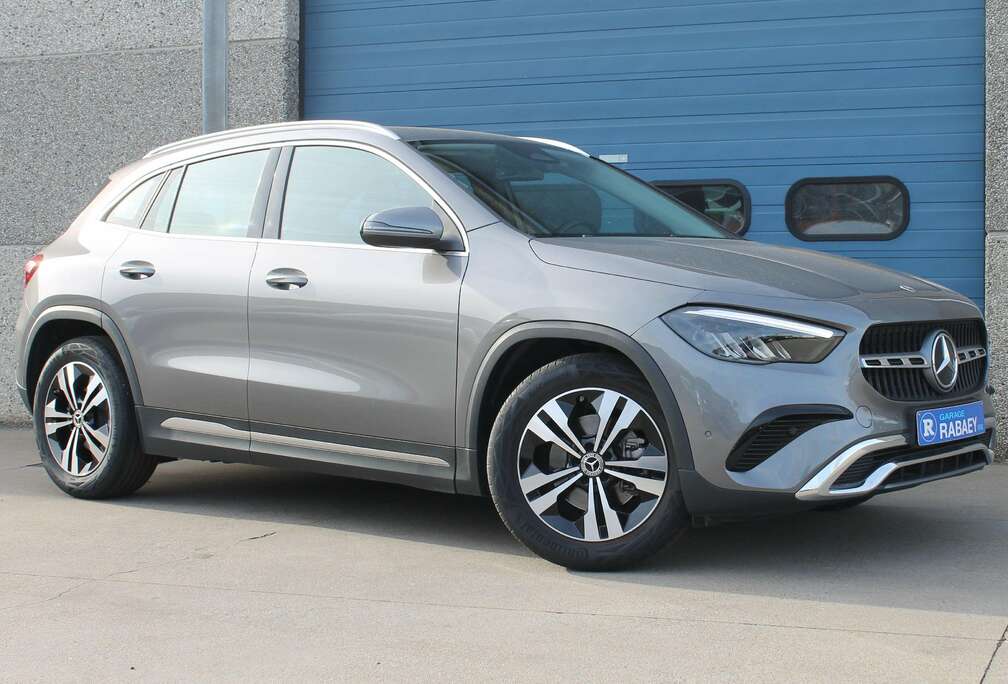 Mercedes-Benz GLA 180 7G-DCT Edition Progressive Line