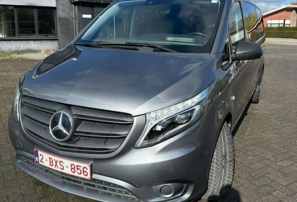Mercedes-Benz Mercedes Vito Tourer 119CDI L3 Automaat  5 zit  Full option  Trekhaak  Lichte vracht