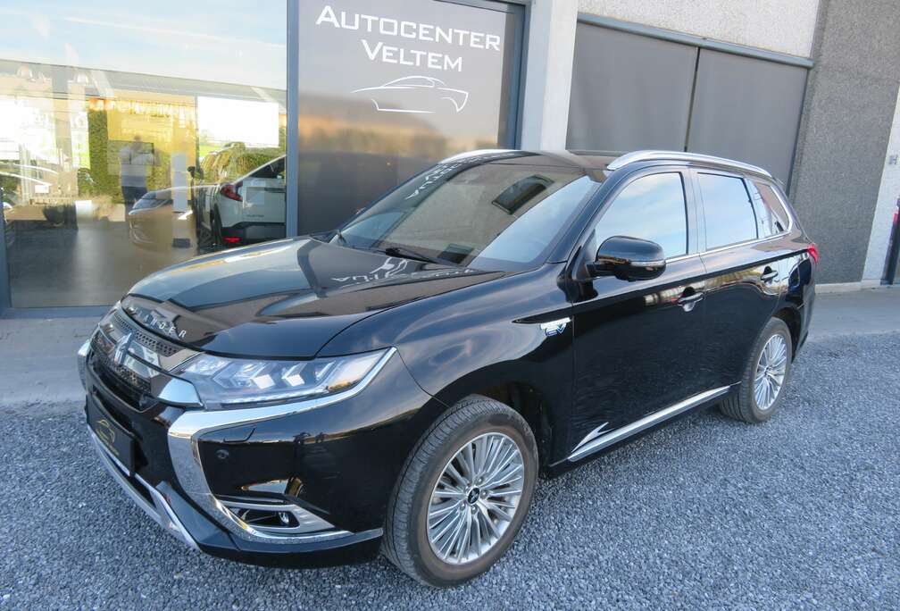 Mitsubishi INSTYLE 2.4 PHEV 4WD