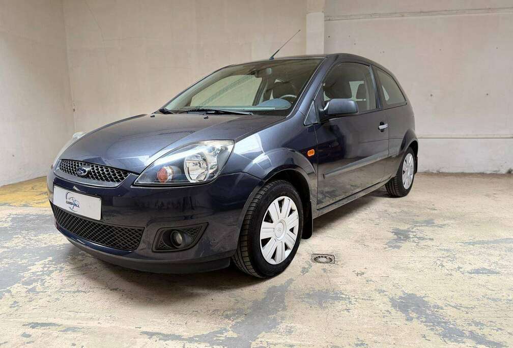 Ford Fiesta 1.3i Ambiente - AIRCO -  86 000 KM