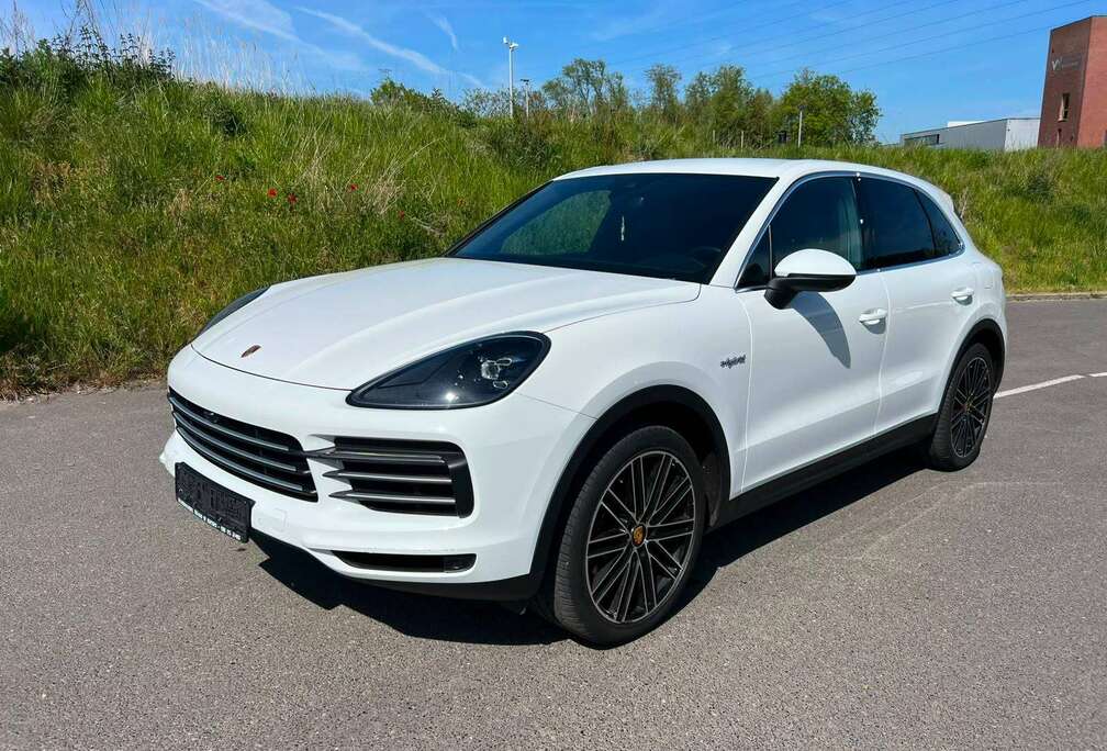 Porsche Cayenne 3.0i V6 PHEV Tiptronic S