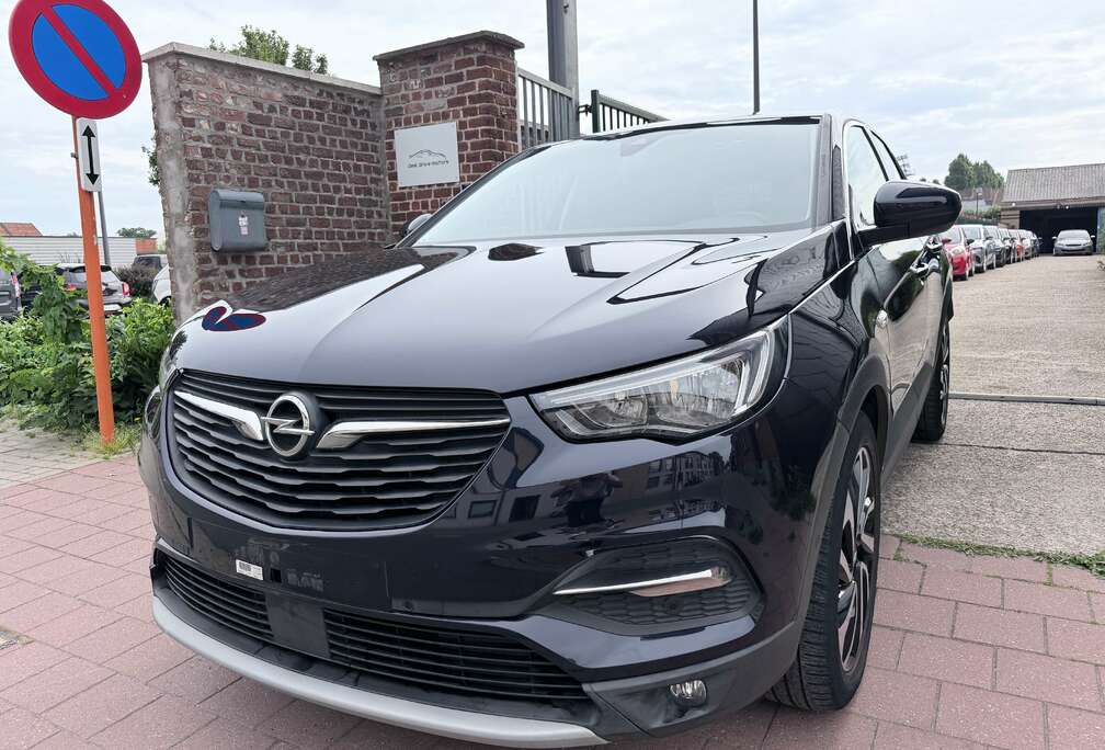 Opel 1.2 Turbo EDITION  AUTOMAAT  AIRCO  NAVI  ZETELVERWARMING  LEDER  CARPLAY