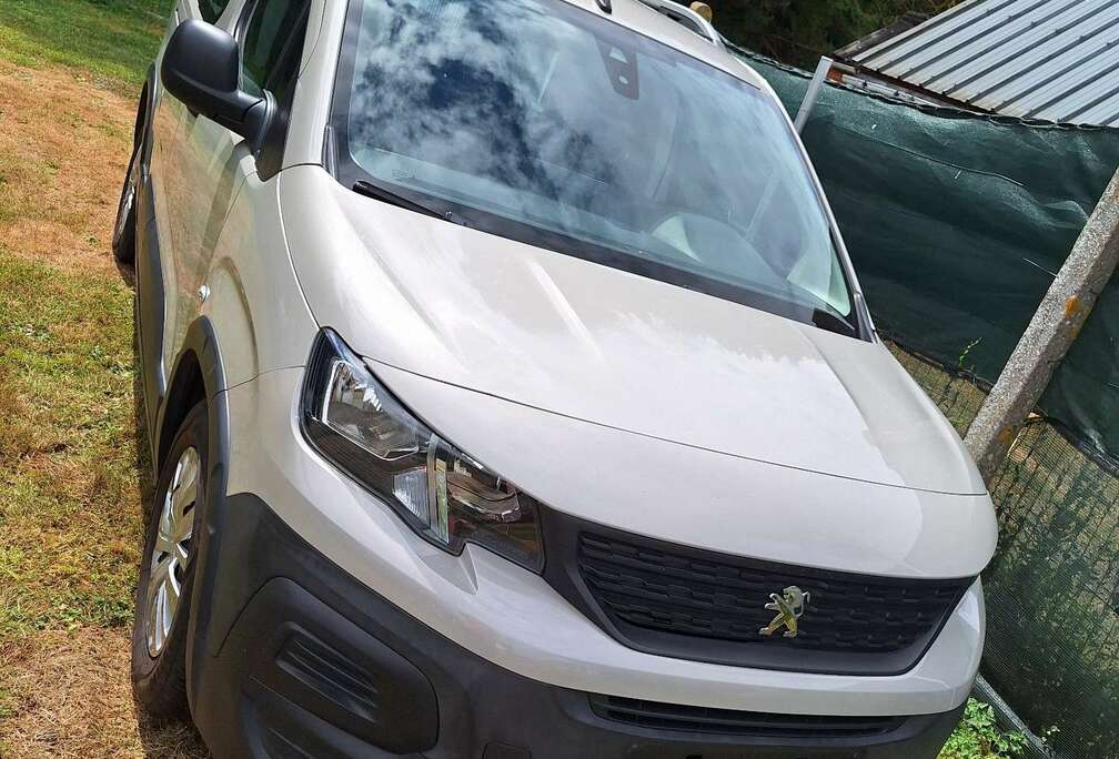 Peugeot 1.5 BlueHDi Long 7 Places