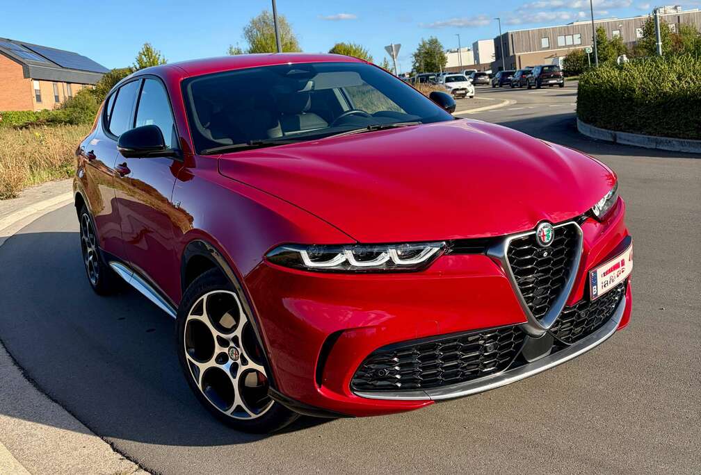 Alfa Romeo Tonale 1.6 DDCT Tributo Italiano