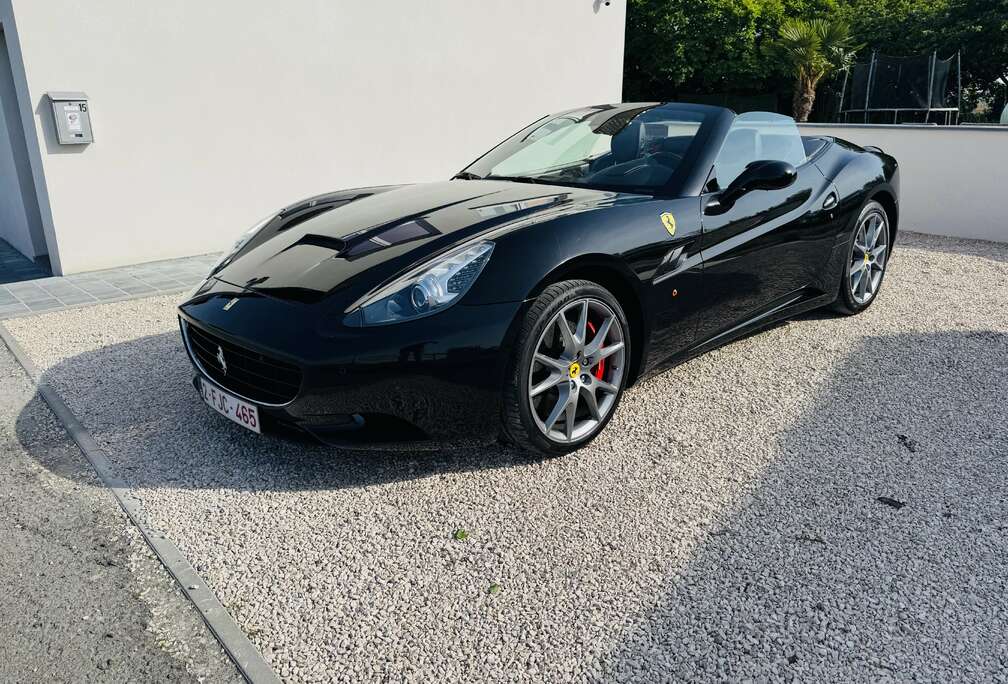 Ferrari California 4.3i V8