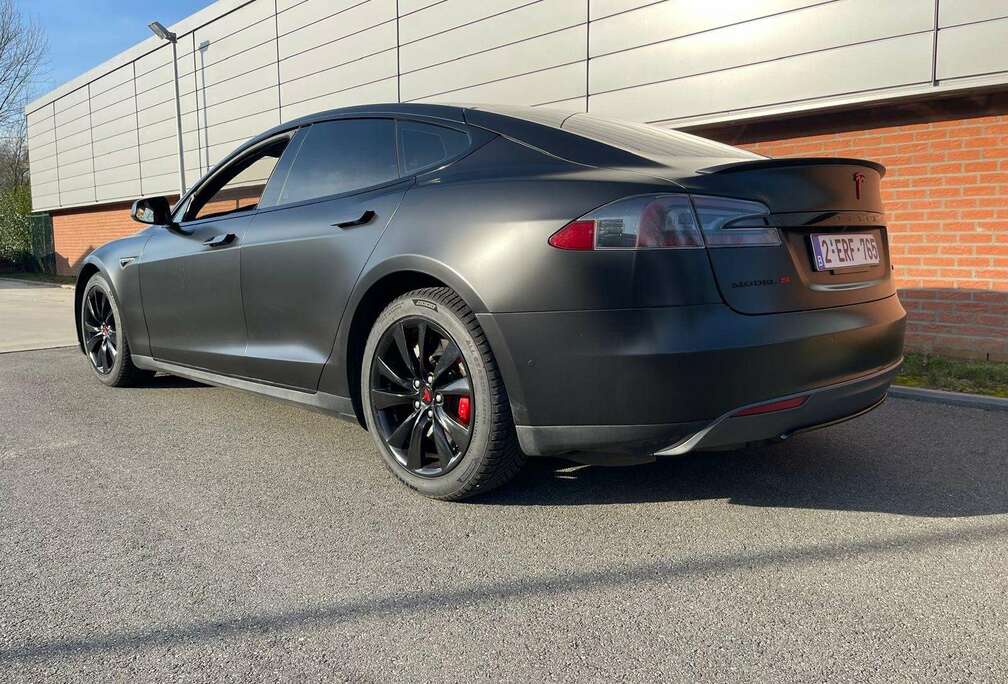 Tesla Model S 85 kWh Performance Dual Motor