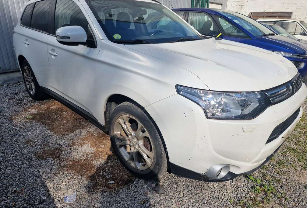 Mitsubishi Outlander 2.2 DI-D 4WD Instyle