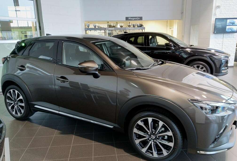 Mazda 2.0i SKYACTIV-G 2WD Hakoné