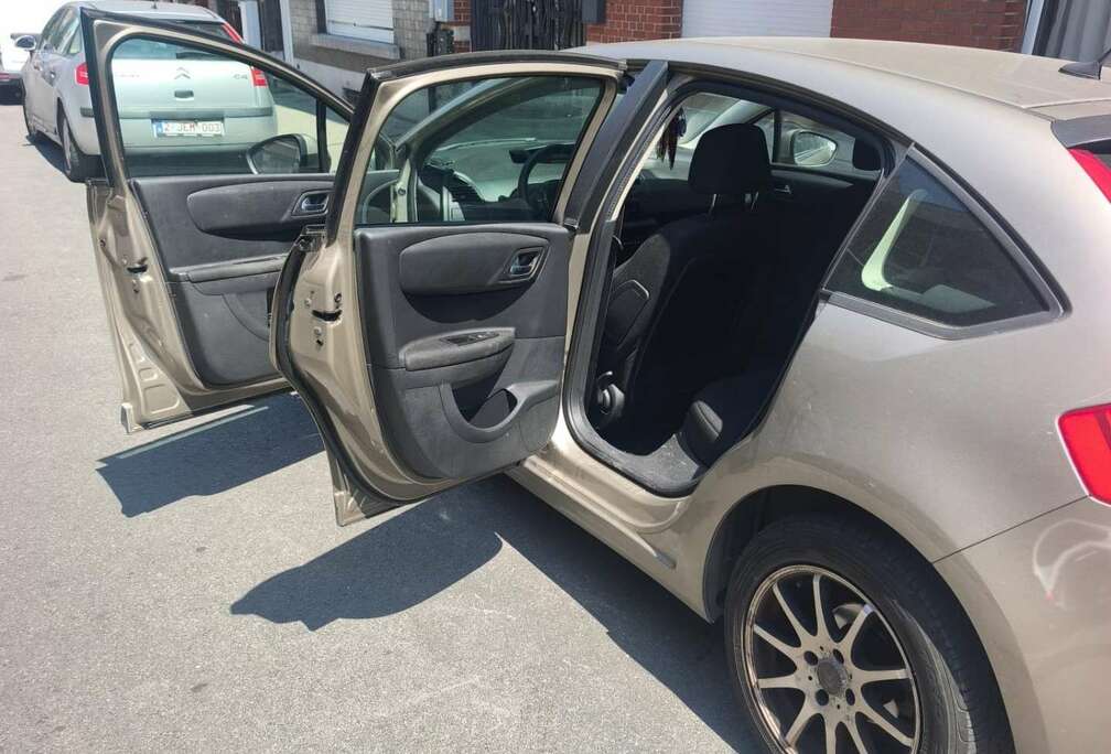 Citroen VTi 120 Attraction