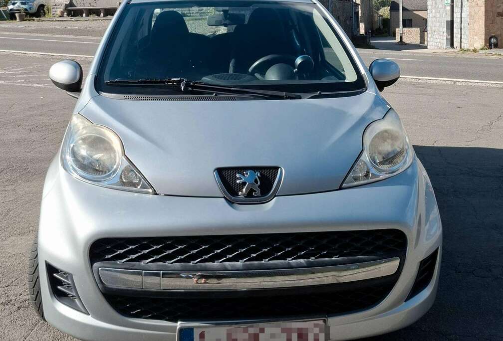 Peugeot 107 1.0i Urban Move