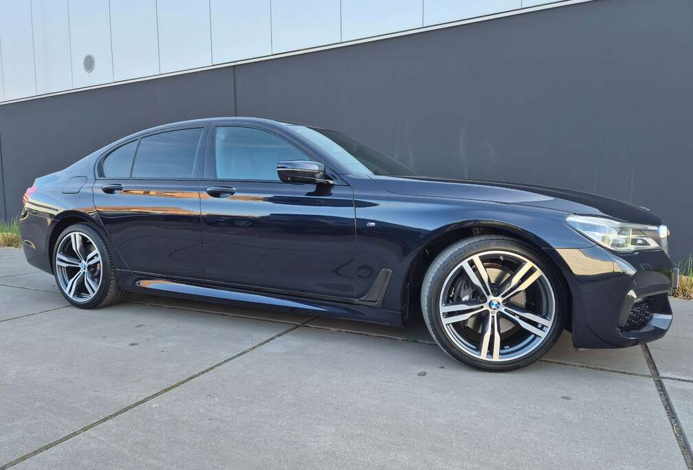 BMW dAS*M-PAKKET*HUD*SOFT CLOSE*MASSAGE*DISPLAY KEY*