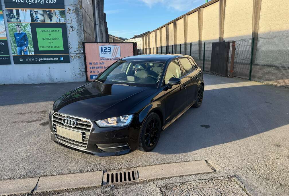 Audi A3 1.6tdi 110pk Navi  Ambition