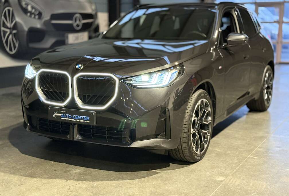 BMW X-Drive New model met panoramisch dak 20 inch velg