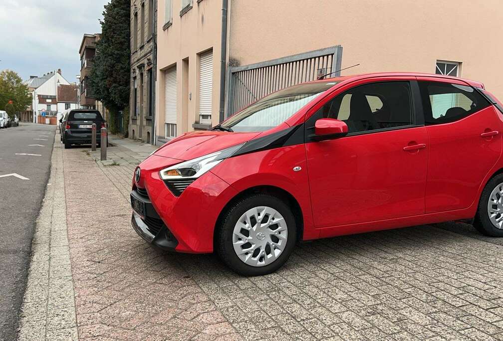 Toyota Aygo 1.0i VVT-i x 24 MOIS DE GARANTIE