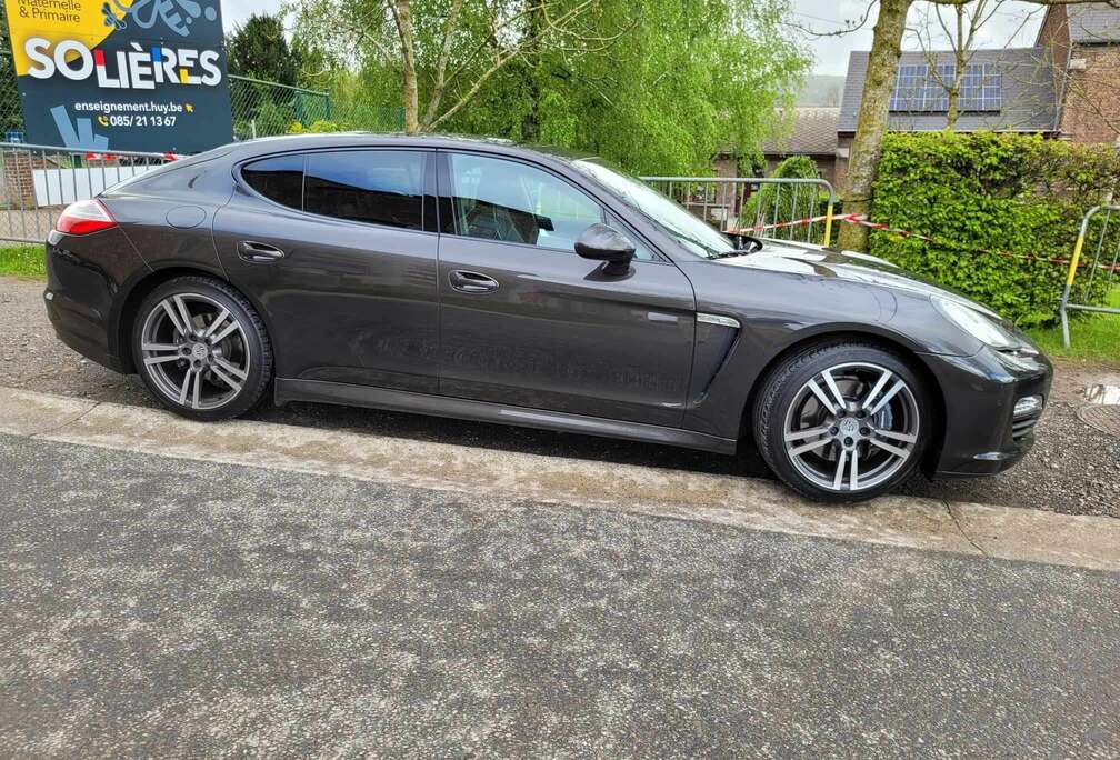 Porsche Panamera 3.0 D V6 DPF Tiptronic
