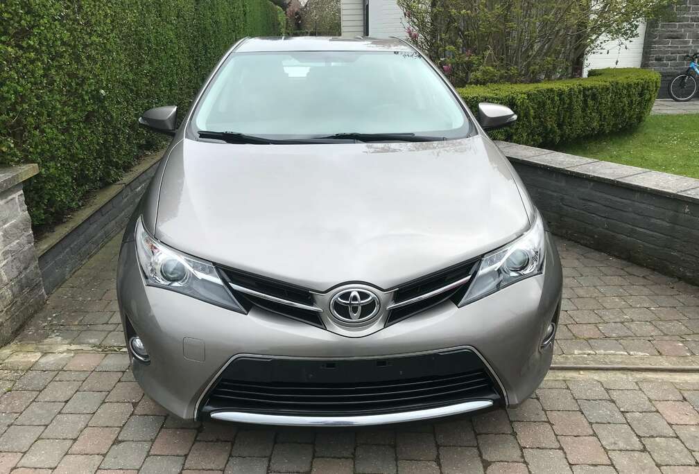 Toyota 1.33i VVT-i ACTIVE GPS CAMERA