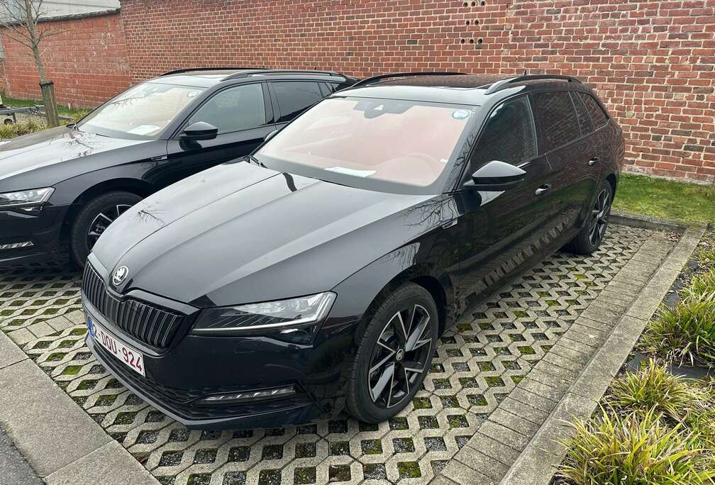 Skoda 1.4 TSI PHEV Hybrid Sportline - Pano dak - Tekhaak