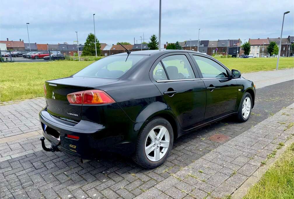 Mitsubishi Lancer 2.0 DI-D Black Edition