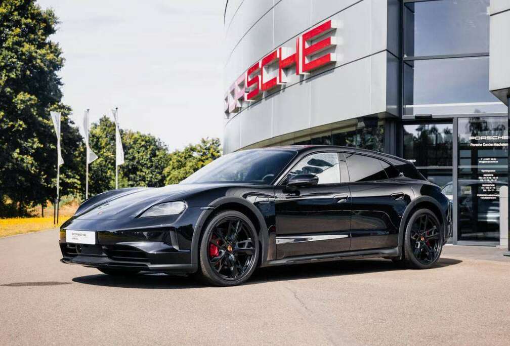 Porsche 4S Cross Turismo