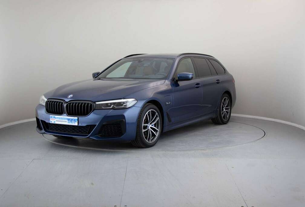 BMW Touring 530E M-Package, panodak, trekhaak, Harman&Kardon,Dode hoek, Sfeerverlichting