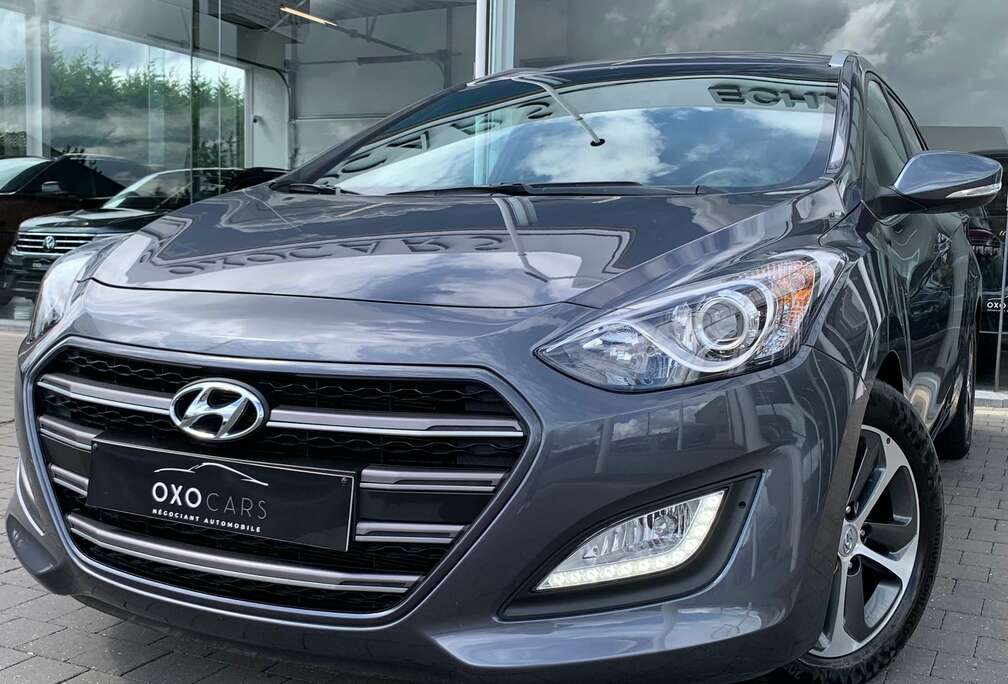 Hyundai SW 1.6 GDI 135CV Go! / Boite Auto / Clim Auto / Cruise / Sieges & Volant Chauffant / Bluetooth / PDC / LED / GARANTIE /