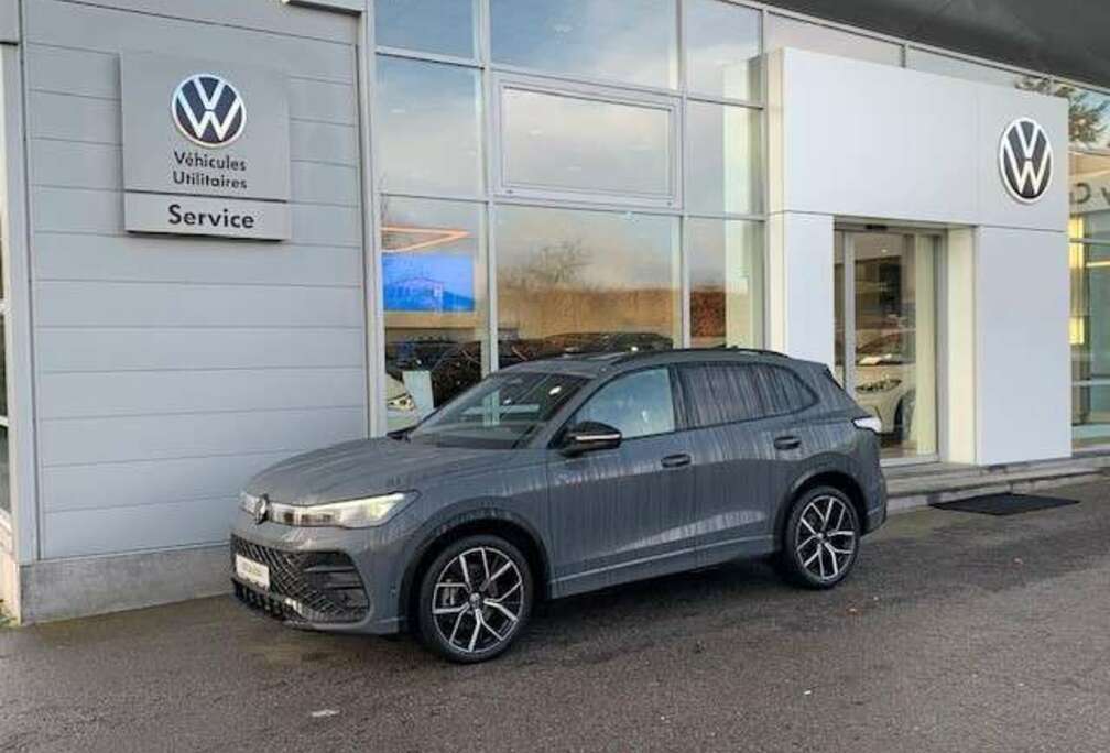 Volkswagen R-LINE BLACK STYLE 2.0TDI 150CV DSG7