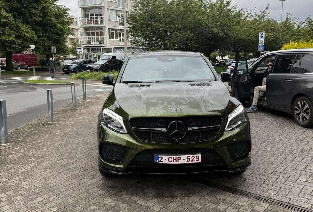 Mercedes-Benz d Coupe 4Matic 9G-TRONIC AMG Line