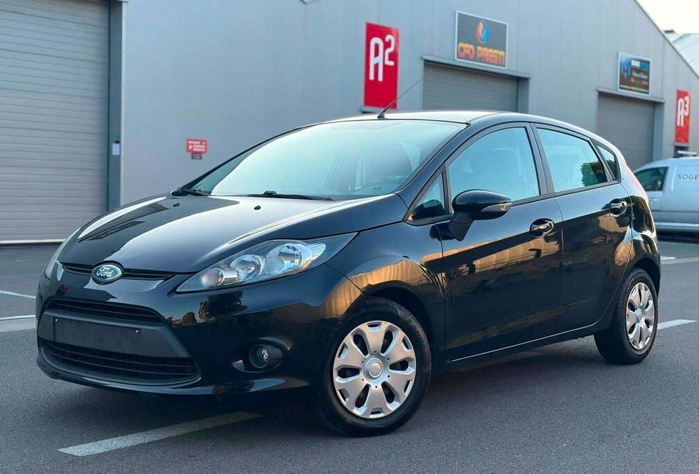 Ford Fiesta 1.6 TDCi * 119.000km * Superbe état * 0492/43.69.59