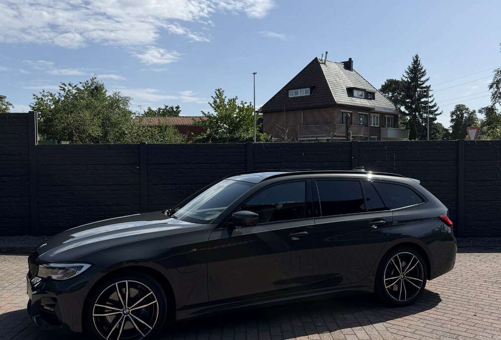 BMW 330e Touring Aut. M Sport