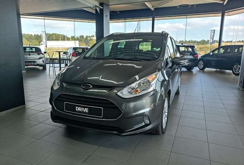 Ford EcoBoost Titanium Start-Stop *PANO DAK*