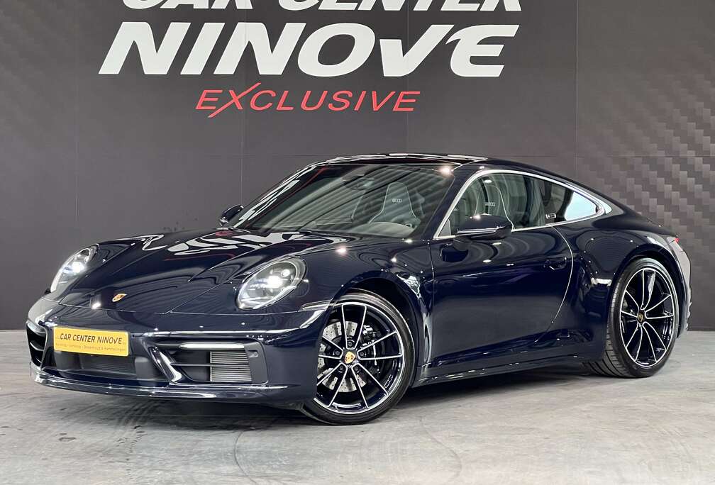 Porsche 911 Carrera 4S Jacky Ickx Belgian Legend Edition