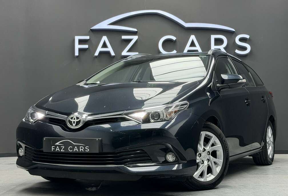 Toyota SW 1.6 D-4D * 1ER PROP + GPS + CAMERA + CLIM *