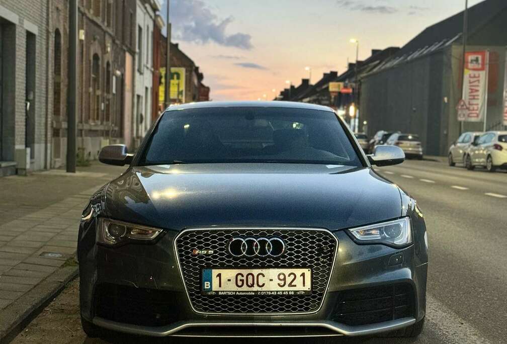 Audi 4.2i V8 FSI Quattro S tronic