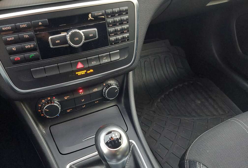 Mercedes-Benz GLA 200 d