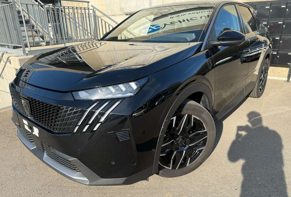 Peugeot 1.2 HYBRID 145 E-DCS6 GT