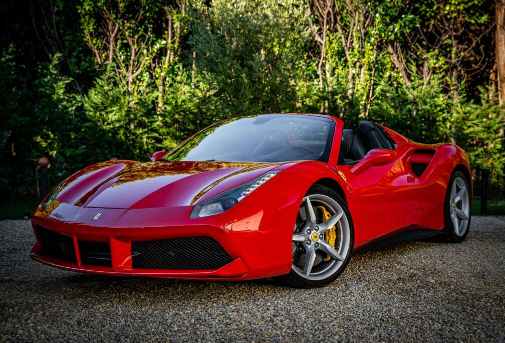 Ferrari 488 Spider 3.9 Turbo V8 F1