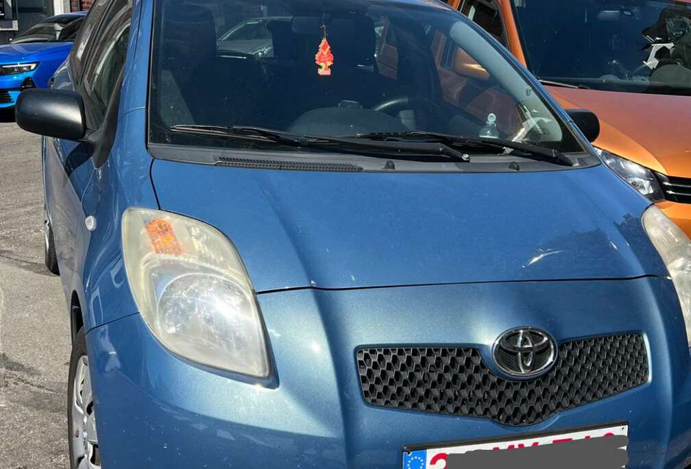 Toyota 1.0i VVT-i Natura