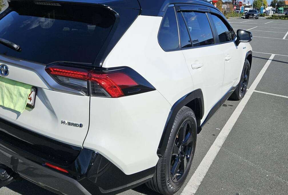 Toyota RAV 4 2.5 4x2 Hybrid Business Edition