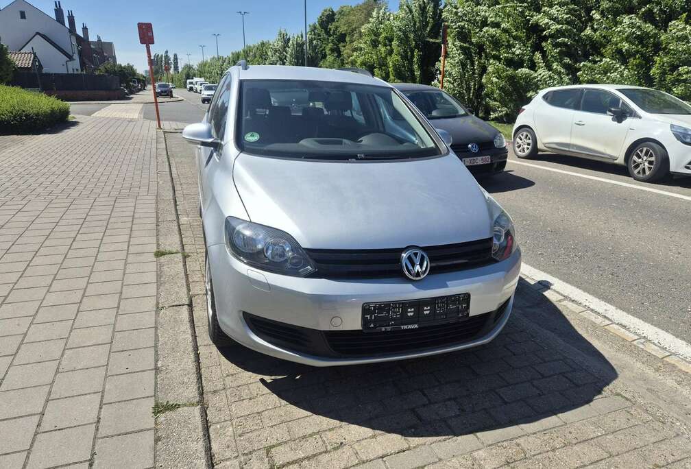 Volkswagen 6. 1.4i - Airco - Trekhaak - Nieuw Distributieriem - Reeds gekeurd voor verkoop/ Roos formulier