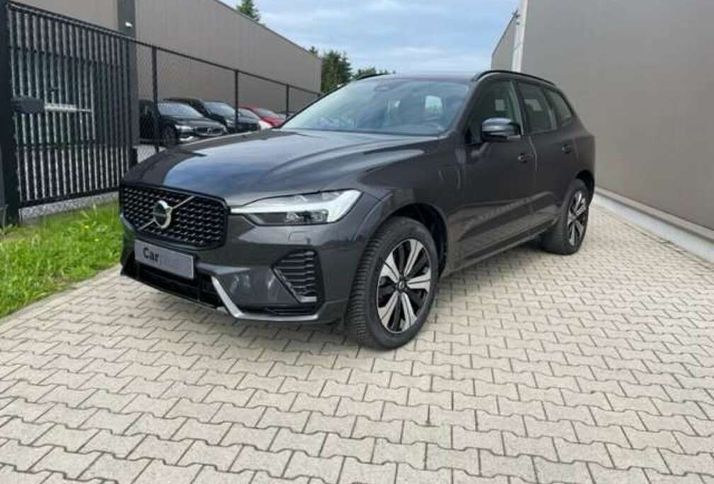 Volvo 2.0 T6 PHEV AWD Plus Dark / PANO / CAMERA / FULL L