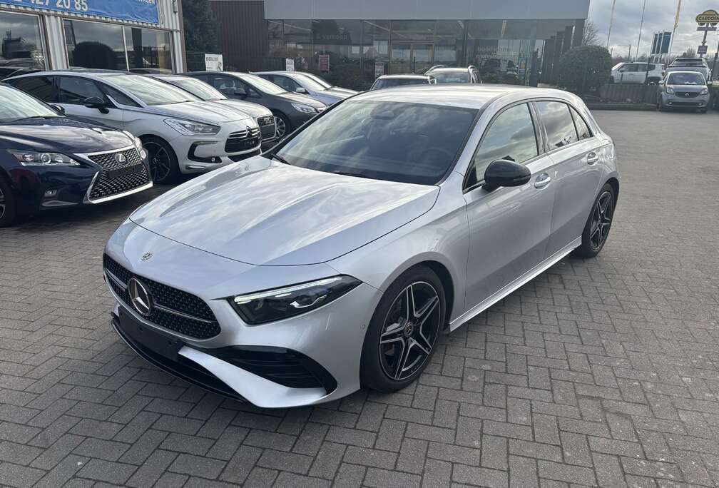 Mercedes-Benz A 180 AMG Line INT & EXT FULL OPTIONS